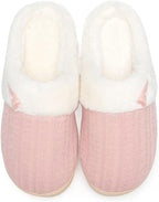 Women’s cozy fuzzy slippers in knitted fabric with faux fur lining